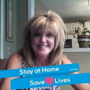 Meet your Posher, Debi